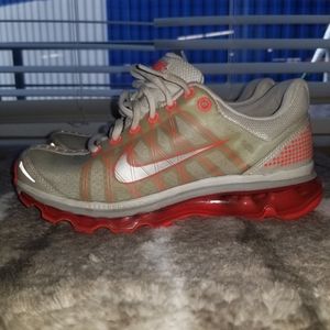 Womens NIKE AIR MAX 2009